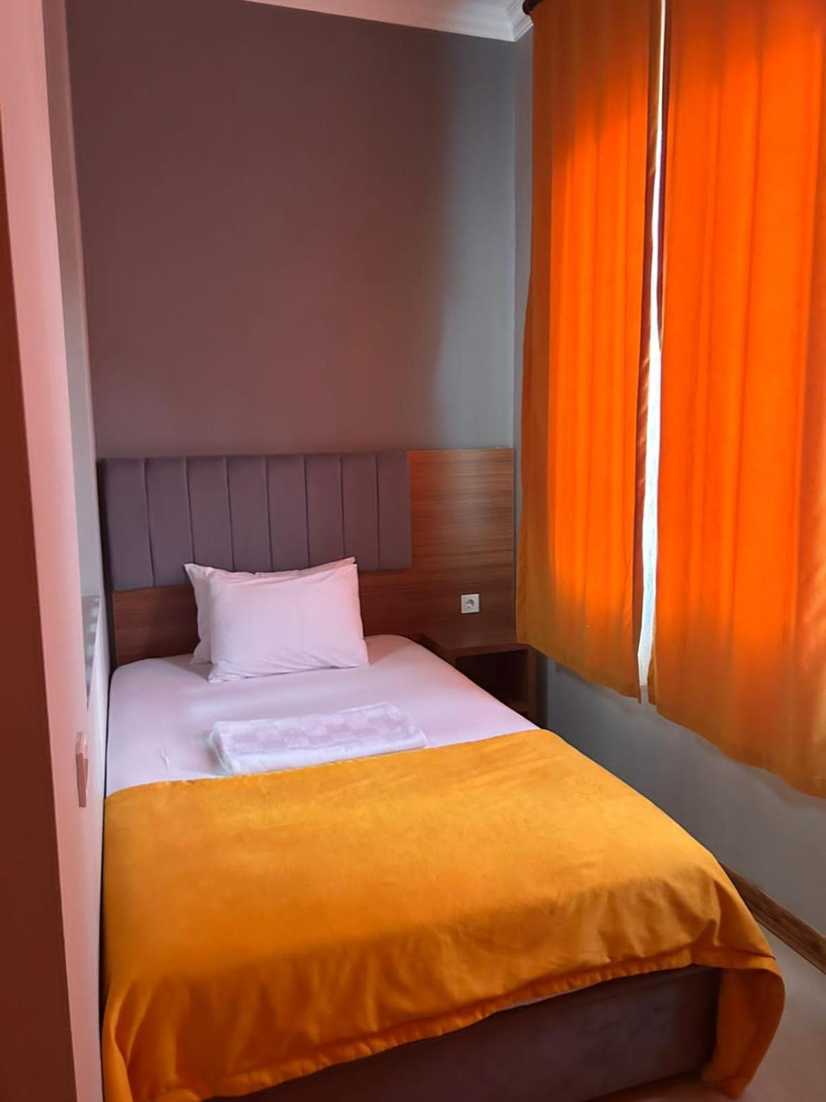 palm hotel Batumi Pokoj fotografie