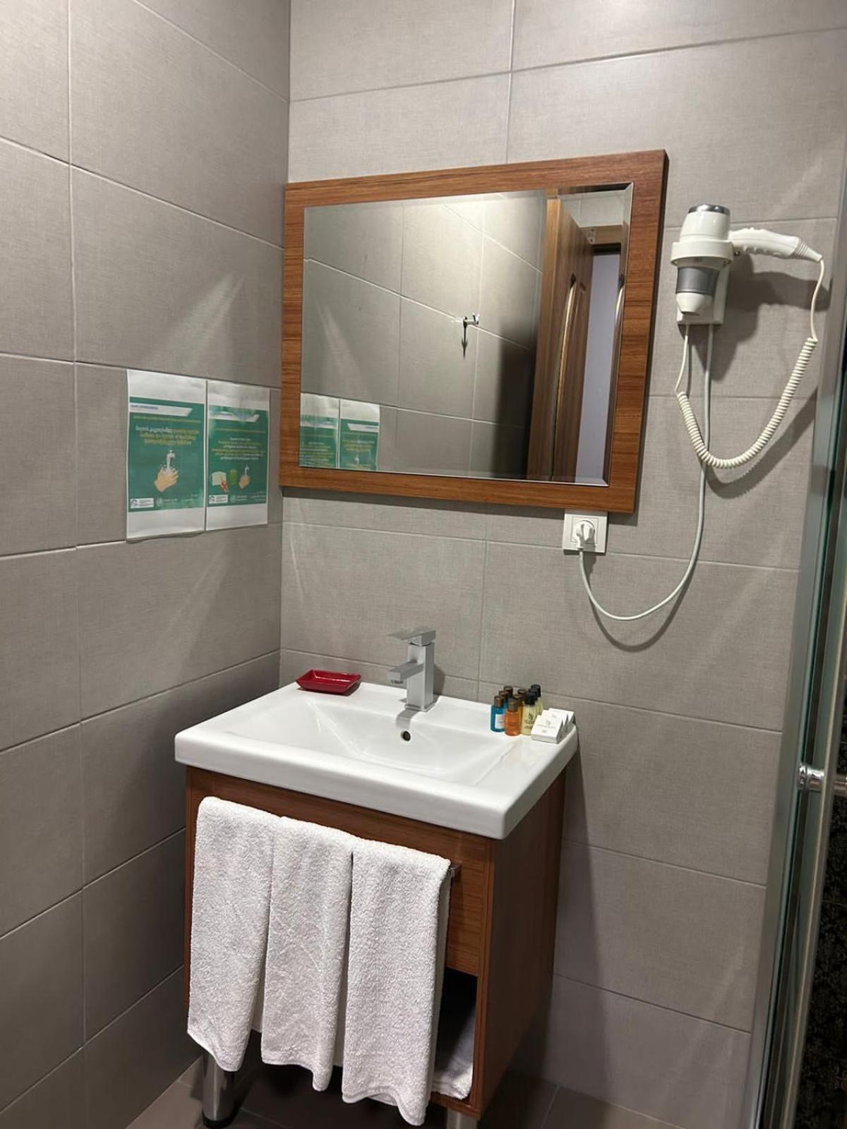 palm hotel Batumi Pokoj fotografie